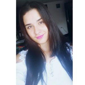 Meet your Posher, Julissa